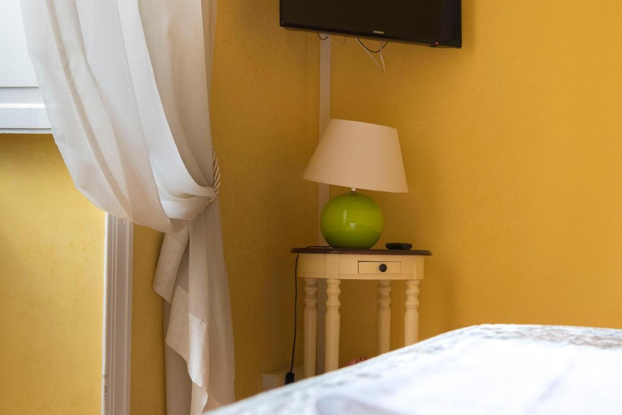 Bed and Breakfast La Breccia A Porta Pia Рим Экстерьер фото