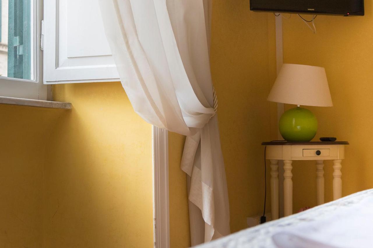 Bed and Breakfast La Breccia A Porta Pia Рим Экстерьер фото