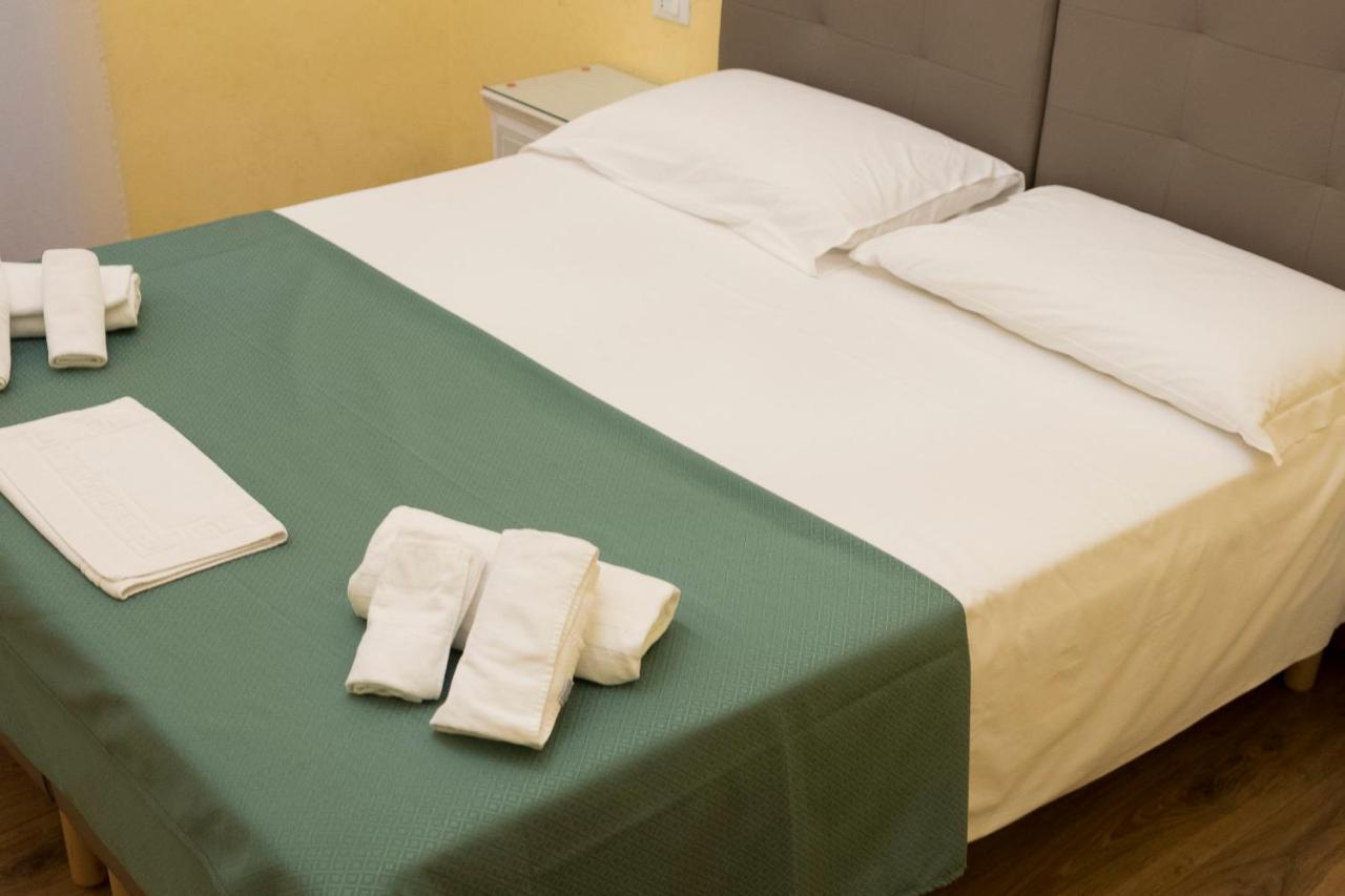 Bed and Breakfast La Breccia A Porta Pia Рим Экстерьер фото